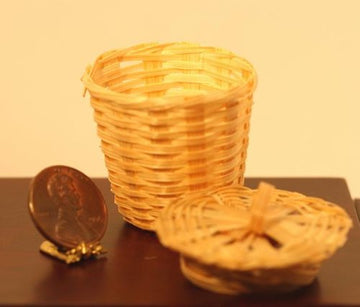 International Miniatures by Classics Dollhouse Miniature Straw Laundry Basket with Lid
