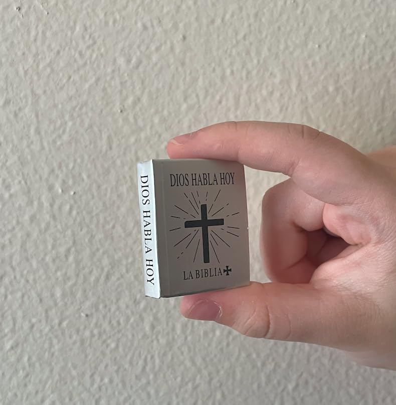 Miniature Spanish Bible, Dollhouse Decorative Book, 1.5 Inches High, Readable Mini La Biblia