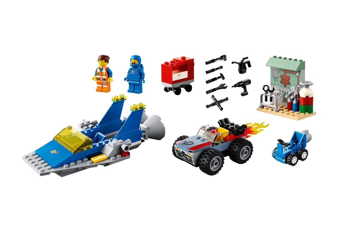 LEGO The Movie 2 Emmet and Benny’s ‘Build and Fix’ Workshop; 70821 Action Car and Spaceship Play Transportation Building Kit for Kids (117 Pieces)