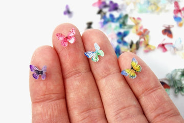 Micro Resin Butterflies, Dollhouse Miniature Tiny Butterflies, Terrarium Fairy Garden Dollhouse, Mini Micro Landscaping Decoration (30 PCS)
