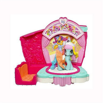 My Little Pony Ponyville Twirlin' Runway Styles with Rainbow Dash