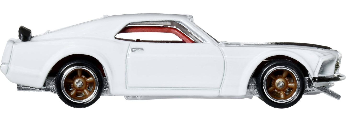 Hot Wheels Cars, Premium Fast & Furious 1:64 Scale Die-Cast Car for Collectors Inspired by Fast & Furious Movie Franchise
