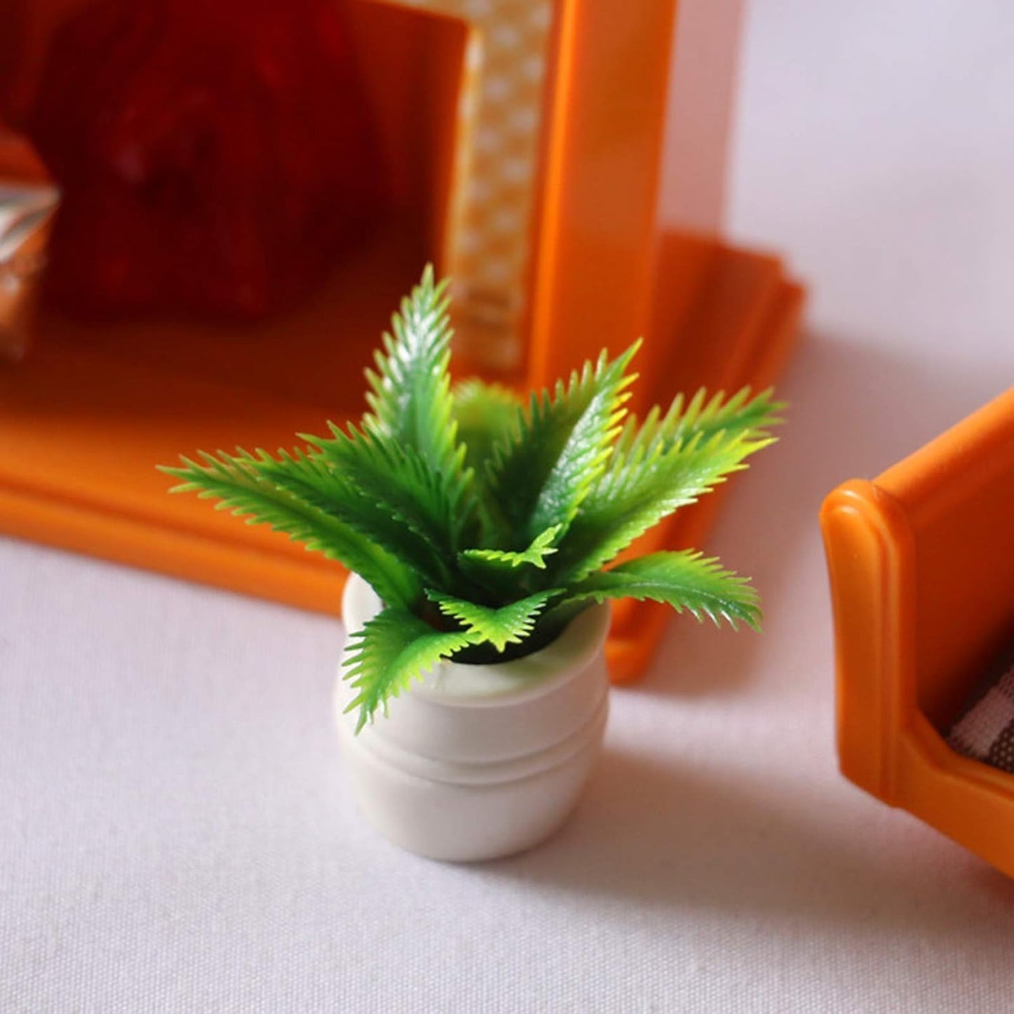Mini Potted Plants, 1:12 Scale, Resin, Lifelike Foliage, Botanical Decor for Dollhouse Kitchens and Living Rooms, DIY Craft Accessories (1)