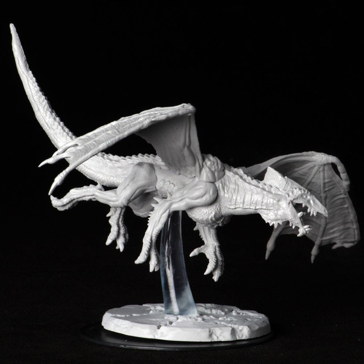 WizKids D&D Nolzur's Marvelous Miniatures: Young White Dragon