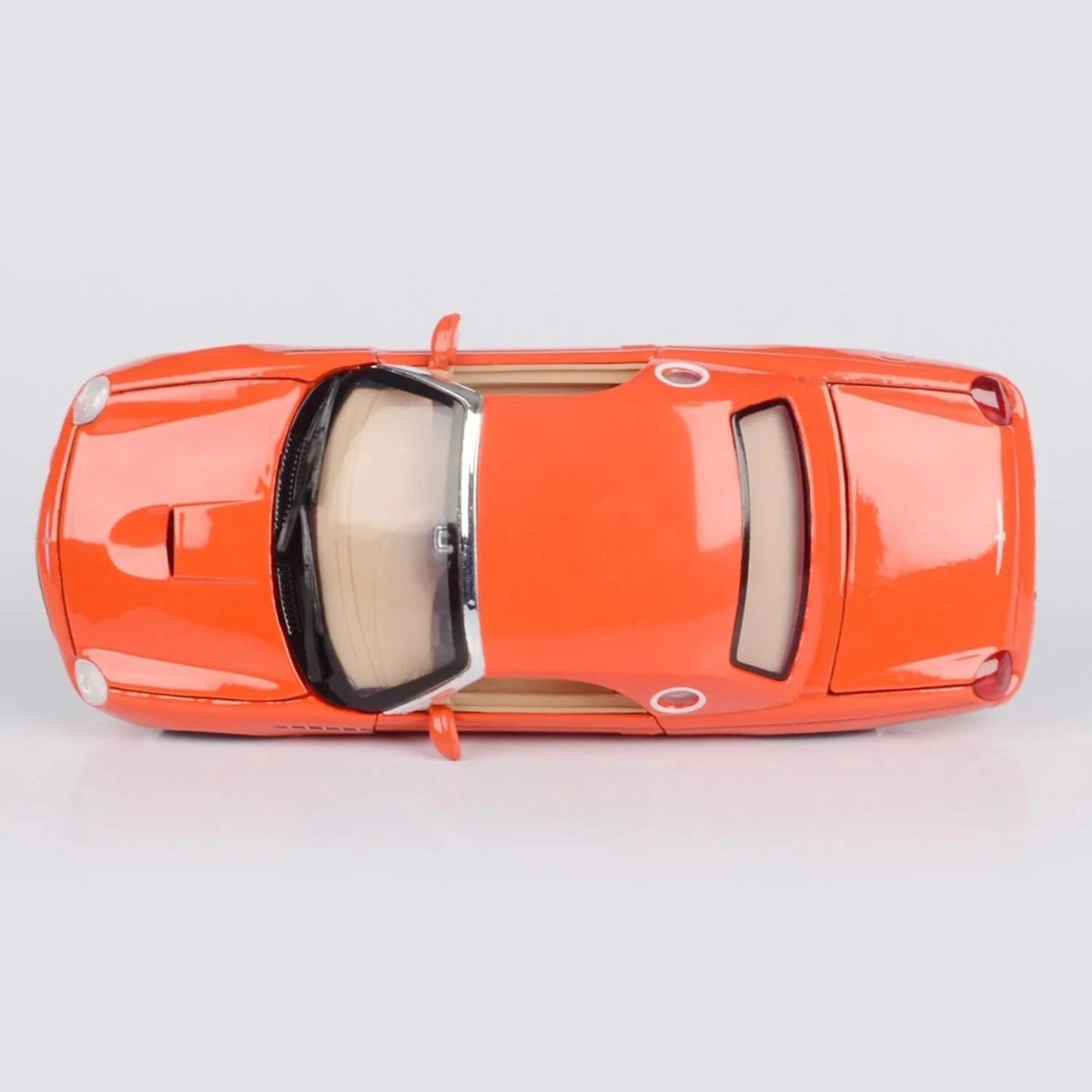 Motor Max 1:24 Scale Diecast Model Car Compatible with Ford Thunderbird from James Bond Die Another Day in Orange
