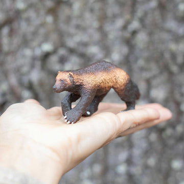 Safari Ltd. Wolverine Figurine - Detailed 3.75" Plastic Model Figure - Fun Educational Play Toy for Boys, Girls & Kids Ages 3+