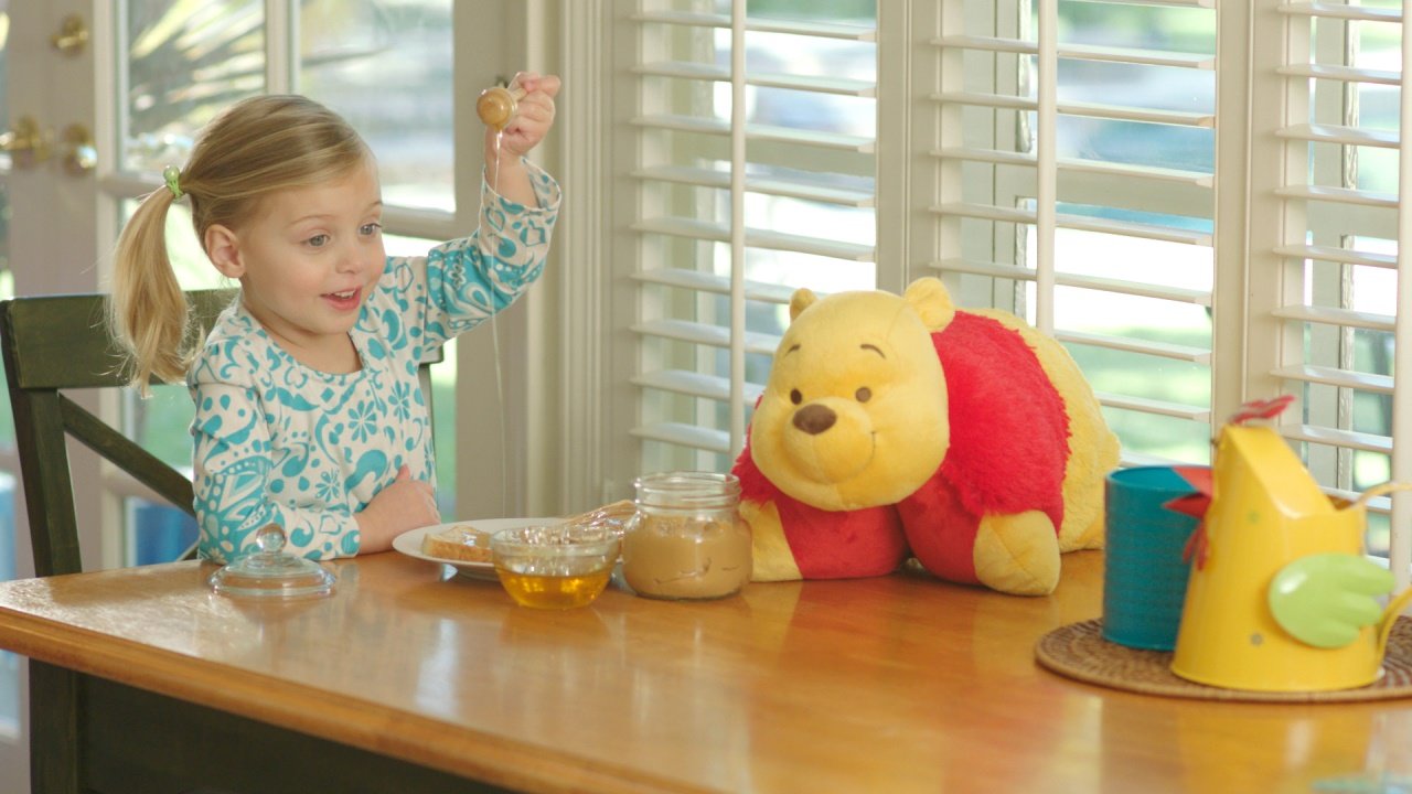 Pillow Pets Disney Winnie the Pooh, 16" Plush Toy