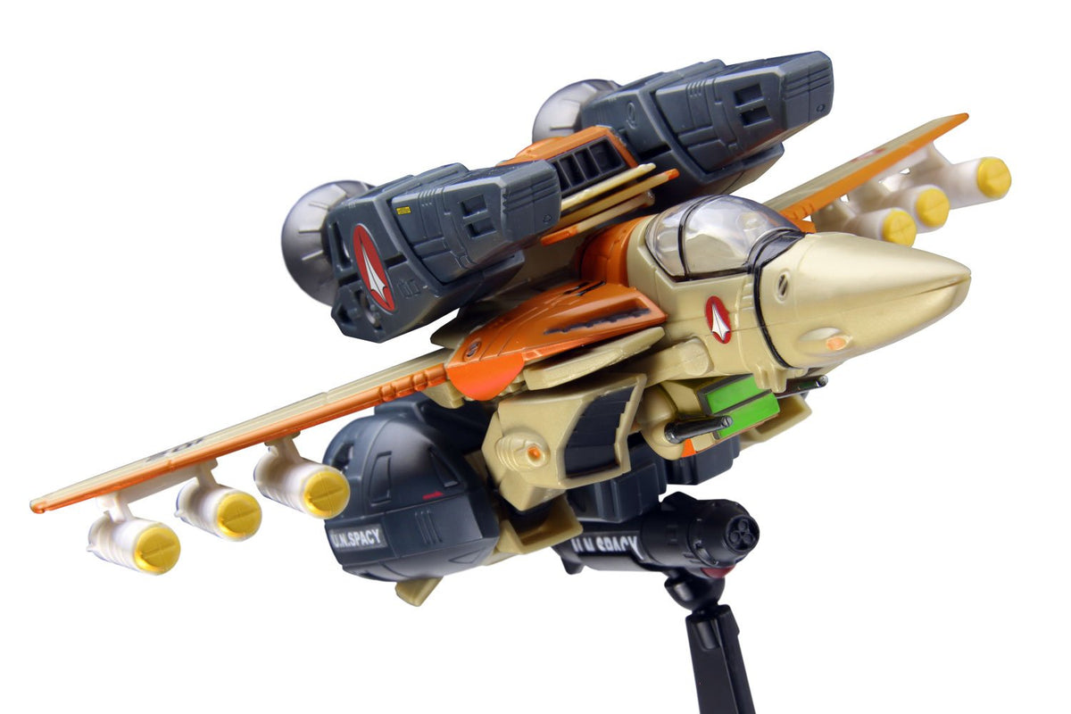 Robotech 1/100 Transformable Figure: VF-1D Trainer w/Super Veritech Armor