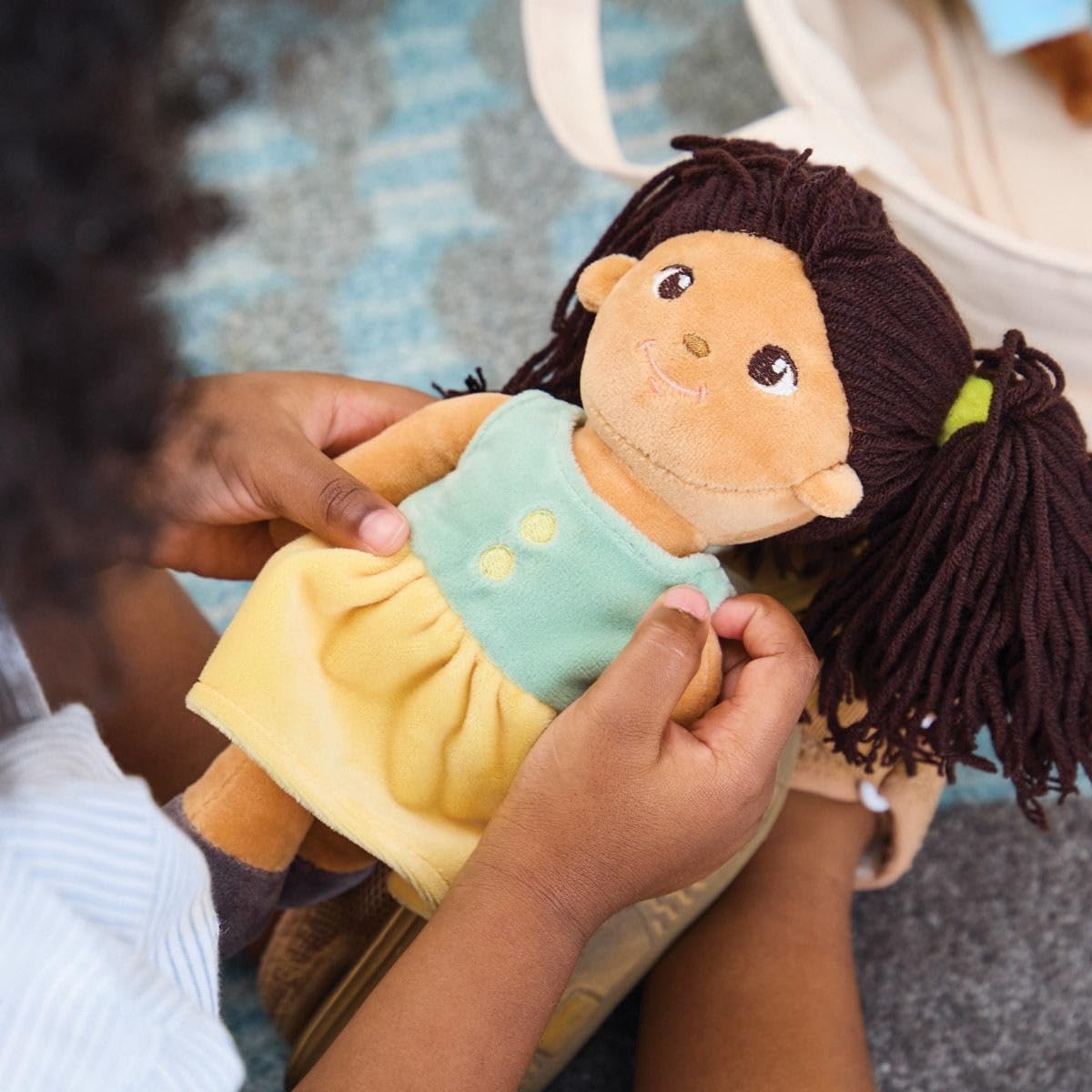 Kaplan Early Learning Company Multicultural Soft Dolls - Set of 4