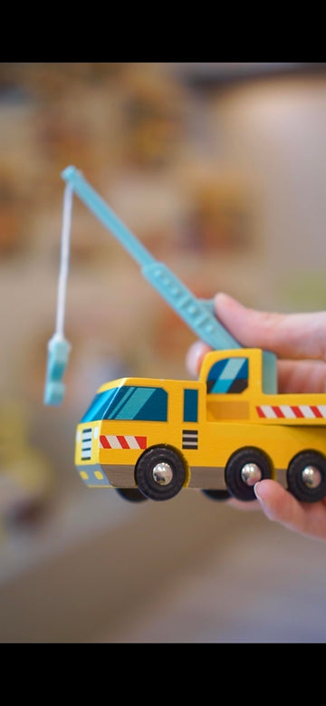 Tender Leaf Toys - Construction Site - Four Heavy Vehicles with Crane Truck, Road Roller, Dump Truck and Front Loader - Build Your Own Construction