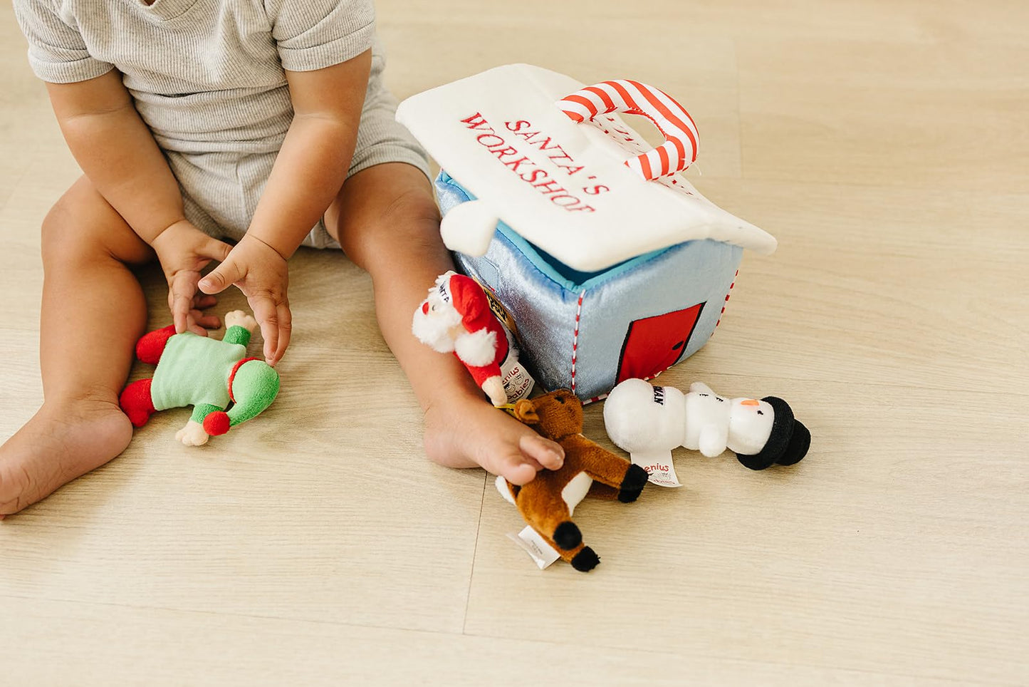 Baby Christmas Toy - My First Christmas Baby - Xmas Gift - 5-Piece Set with Rattle, Squeaker and Crinkle Plush Toys, Sensory Toy for Babies, Toddlers