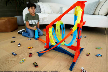 Hot Wheels Toy Car Track Set, Track Builder Unlimited Corkscrew Twist Kit Playset & 1:64 Scale Vehicle, 2 Ways to Race, Connects to Other Tracks