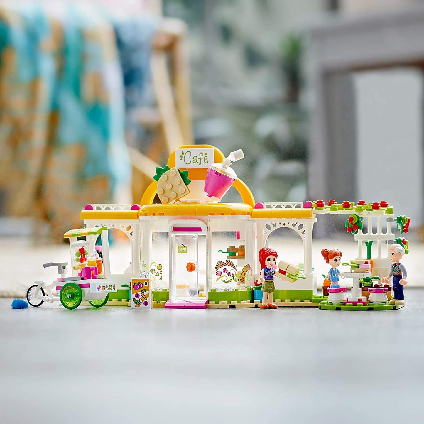 LEGO Friends Heartlake City Organic Café 41444 Building Kit; Modern Living Set for Kids Comes Friends Mia, New 2021 (314 Pieces)