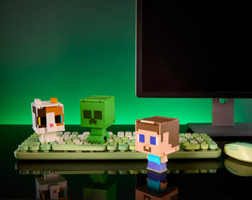 Mattel Minecraft Flippin’ Figs Figures Collection with 2-in-1 Fidget Play, 3.75-in Scale, Large Heads & Pixelated Design (Characters May Vary)