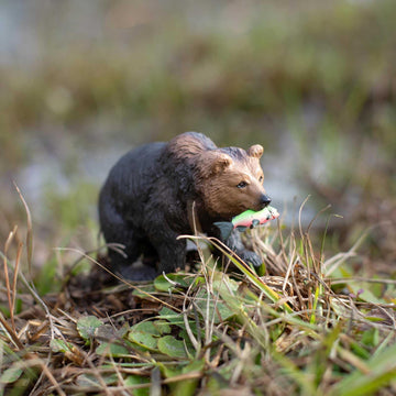 Safari Ltd. Grizzly Bear Figurine - Detailed 4.5" Plastic Model Figure - Fun Educational Play Toy for Boys, Girls & Kids Ages 3+