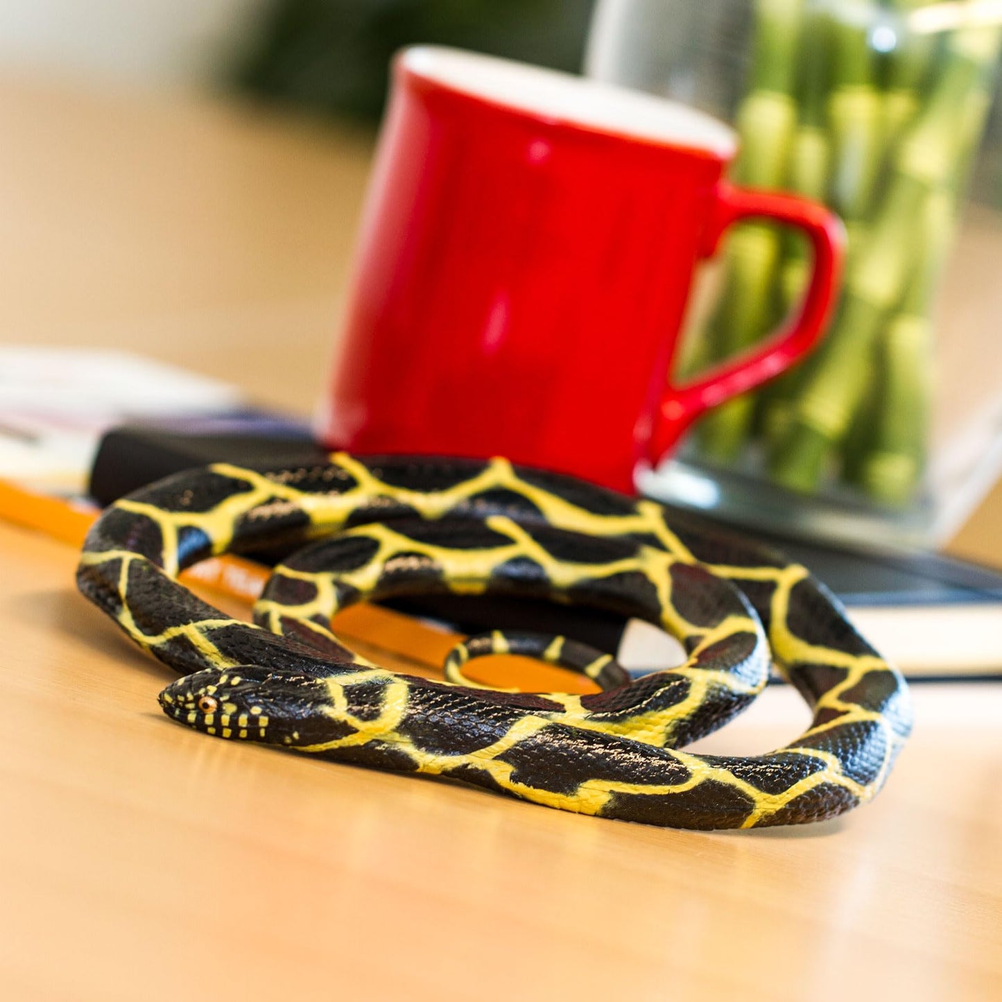 Safari Ltd. Chain Kingsnake Figurine - Detailed 36" Plastic Model Figure - Fun Educational Play Toy for Boys, Girls & Kids Ages 3+