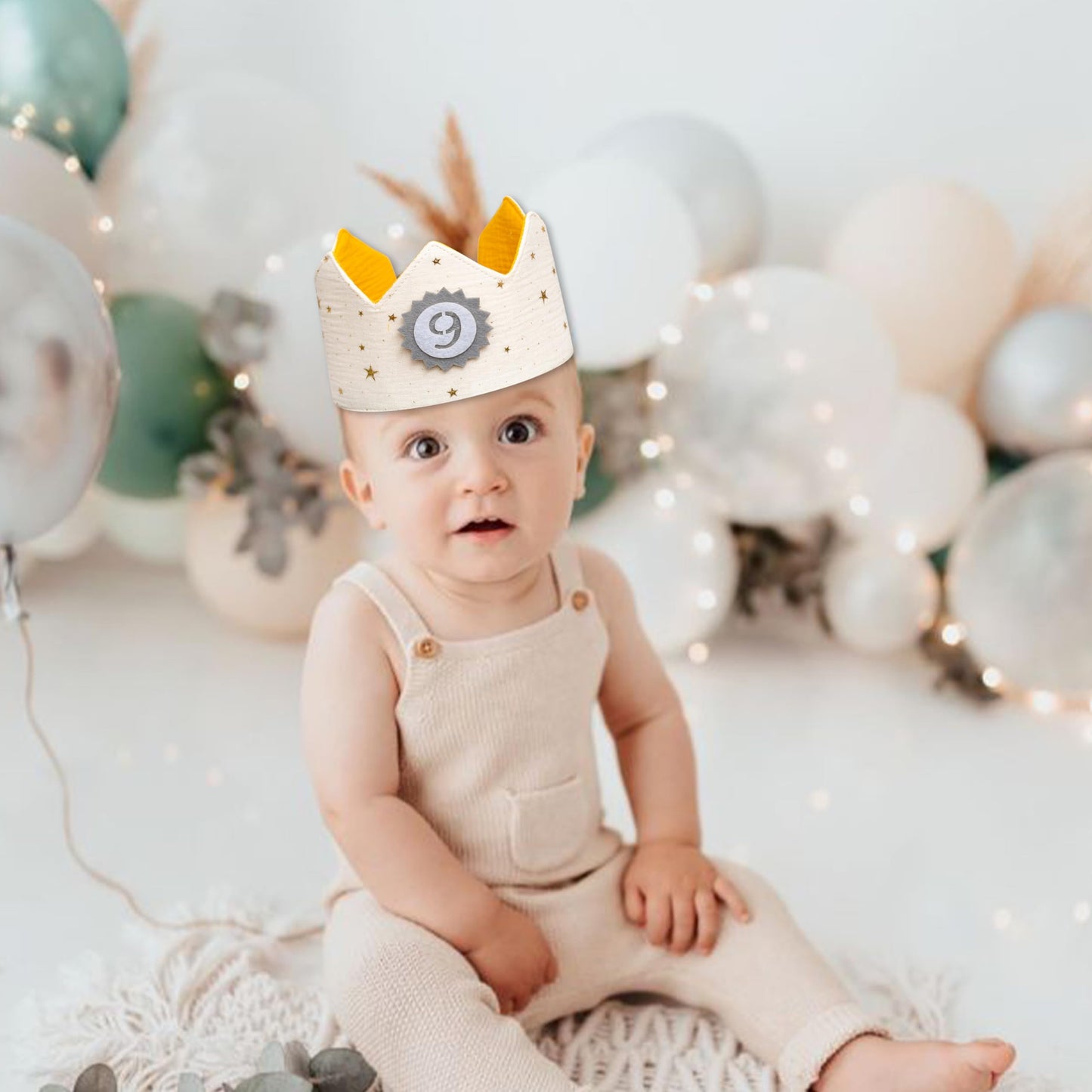Sherkarmiu Baby Photo Prop Crown with Interchangeable Numbers 1-9, Cream Felt Birthday Milestone Hat for Newborn Infant Photography, Baby Gift