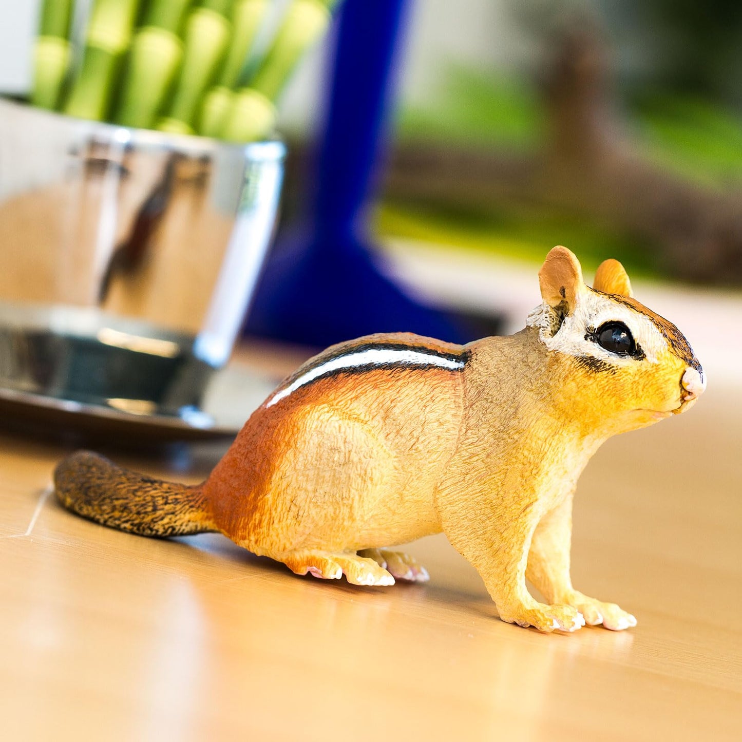 Safari Ltd. Eastern Chipmunk Figurine - Detailed 7" Plastic Model Figure - Fun Educational Play Toy for Boys, Girls & Kids Ages 3+