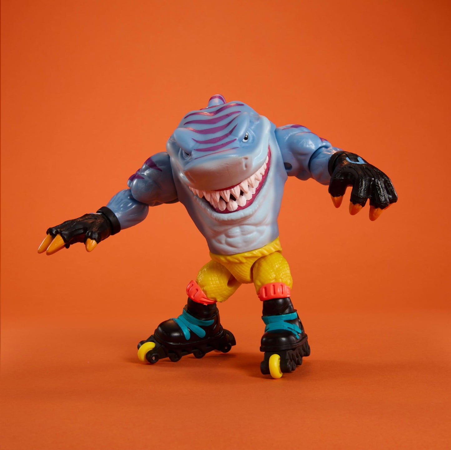 Mattel Street Sharks Action Figure with Bite & Skate Motion, Skreek Collectible Toy Inspired by 90s TV Half-Man Half-Shark Hero, 6-Inch