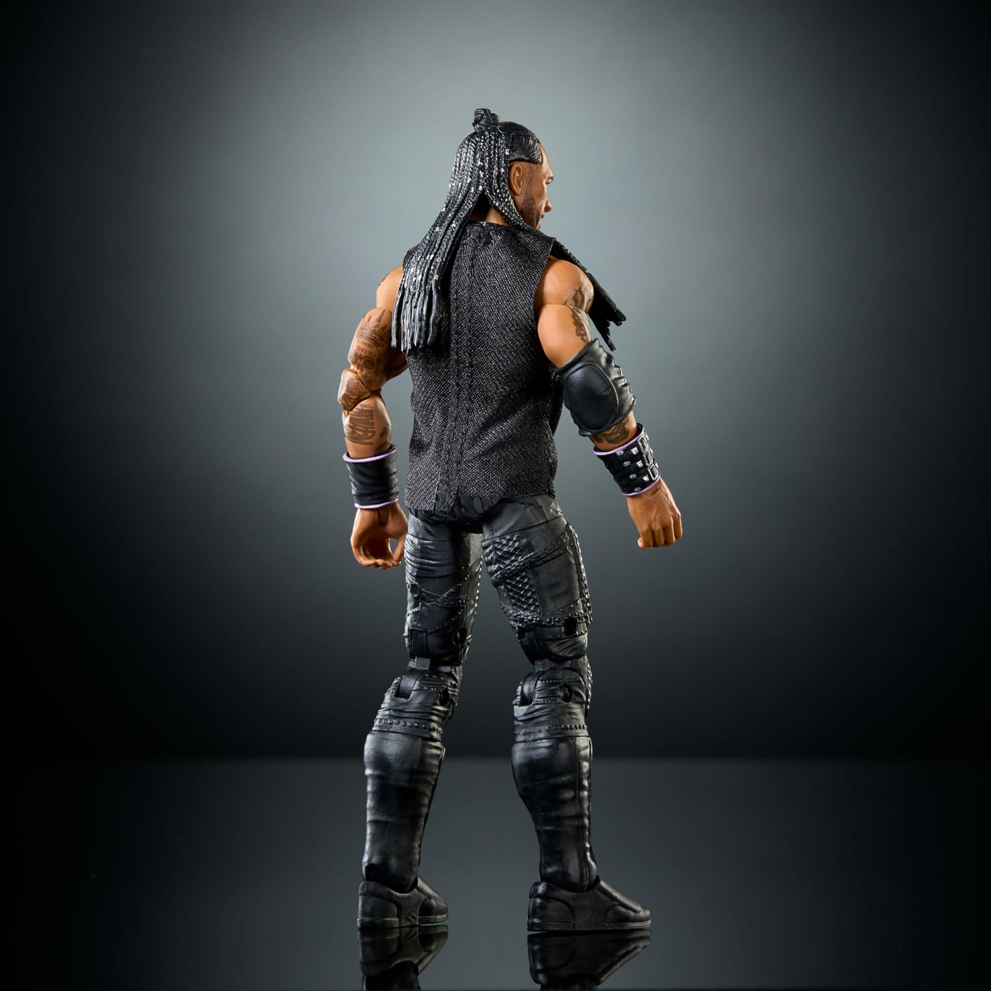 Mattel WWE Elite Action Figure & Accessories, Series #122 Set, 6-inch Collectible Damian Priest with 25 Articulation Points & Swappable Hands