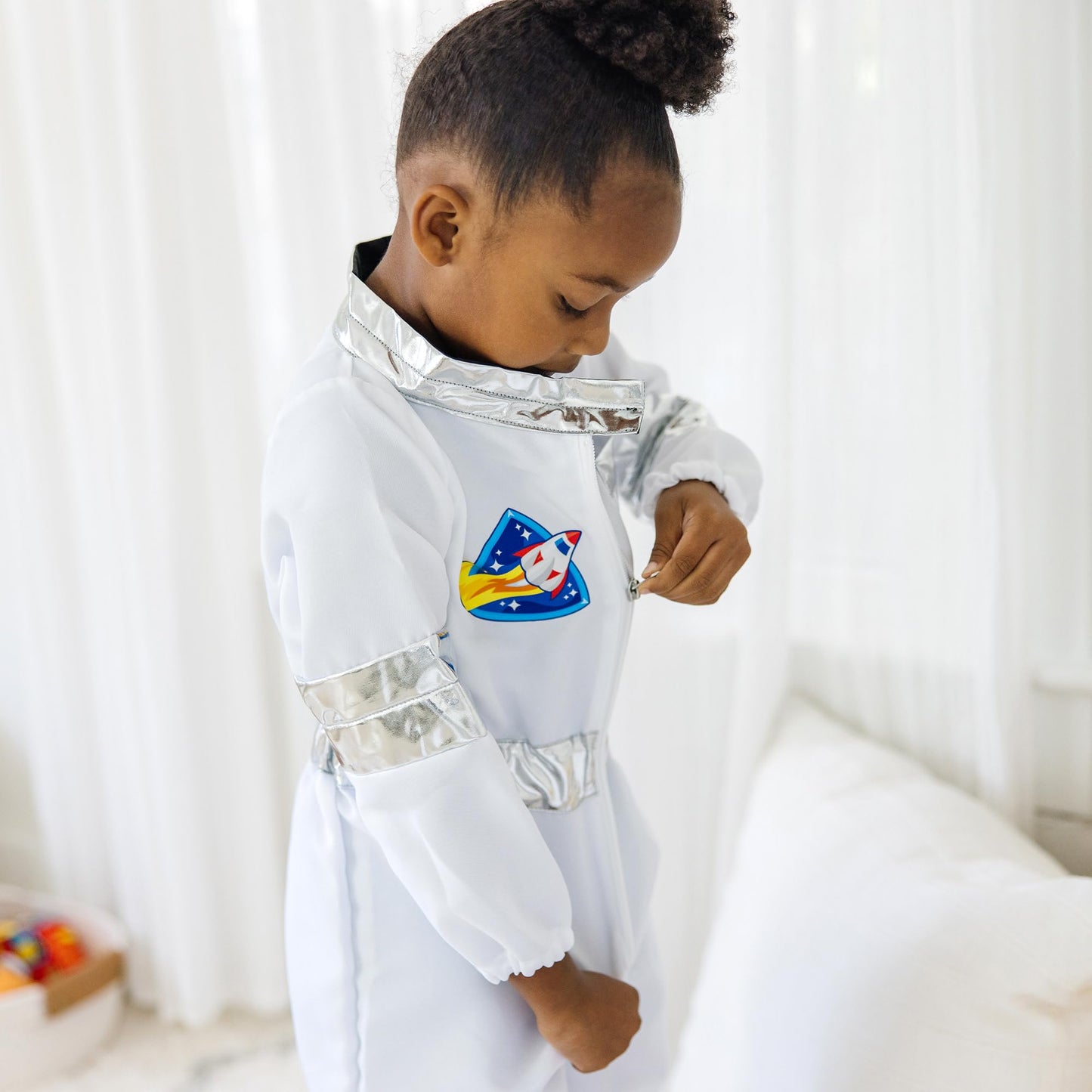 Melissa & Doug Astronaut Role Play Space Costume Set (5 pcs) - Jumpsuit, Helmet, Gloves, Name Tag
