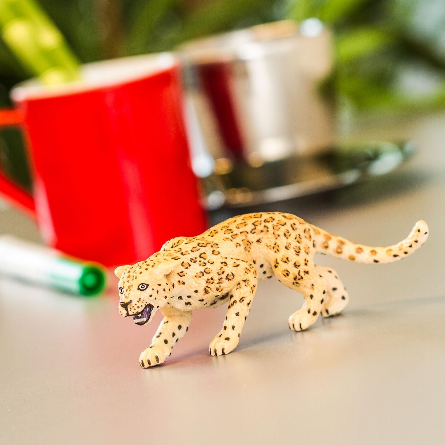 Safari Ltd. Leopard Toy Figurine - Realistic, Hand-Painted 5" Model Figure - Safe, Educational Toy for Boys, Girls & Kids Ages 1+