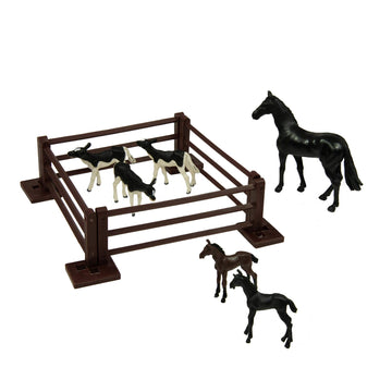 Britains 1:32 Baby Animal Farm Playset, Collectable Farmyard Animal Toys for Children, Toy Farm Animals Compatible with 1:32 Scale Farm Toys, Suitable