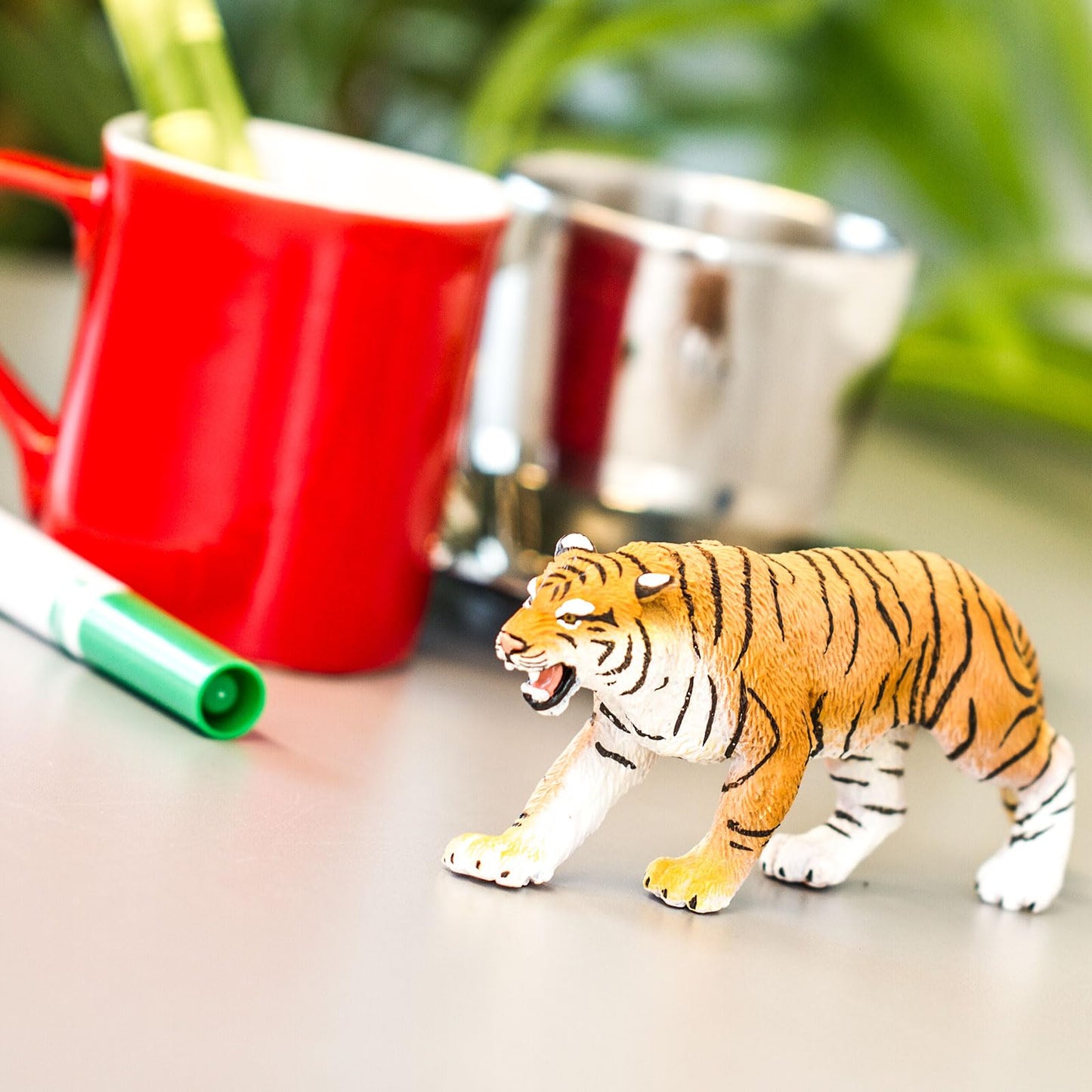 Safari Ltd. Bengal Tiger Toy Figurine - Realistic, Hand-Painted 6" Model Figure - Safe, Educational Toy for Boys, Girls & Kids Ages 3+