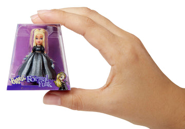 Mini Bratz Series 3 Collectible Figures, 2 Mini Bratz in Each Pack, Blind Packaging Doubles as Display, Y2K Nostalgia, Collectors Ages 6 7 8 9 10+