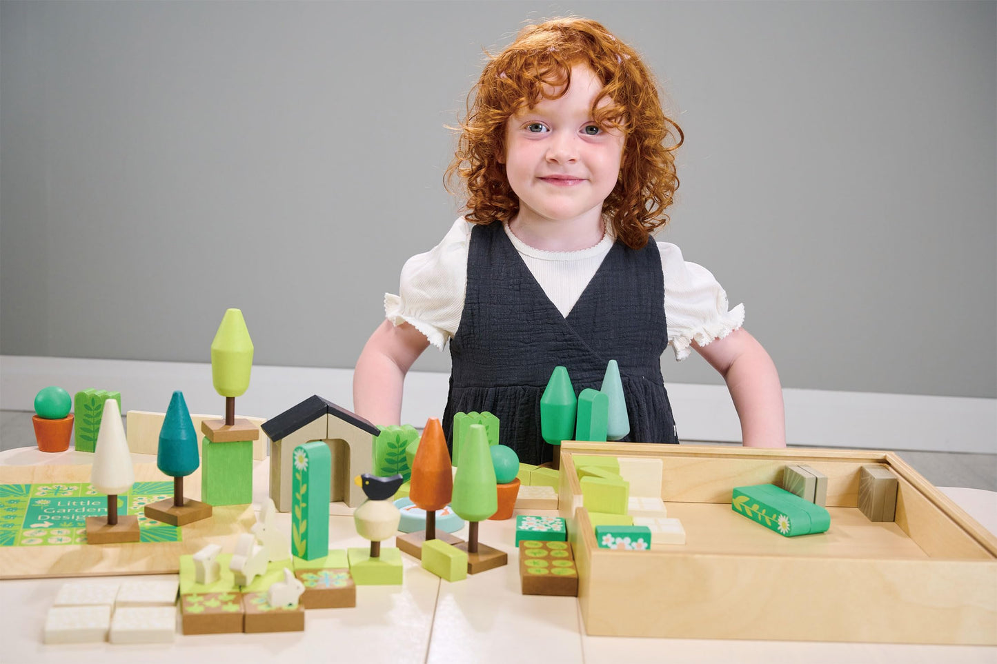 Tender Leaf Toys - Little Garden Designer - Wood Garden Building Play Set - Inspires Creativity, Encourages Role-Play and Story Invention, Educational