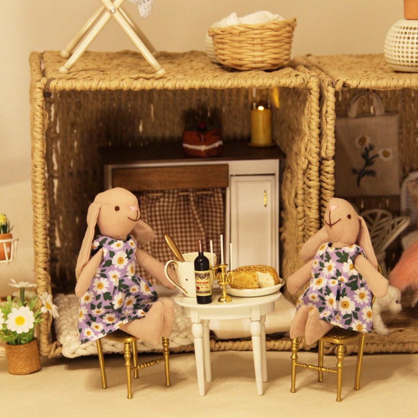 Funky Mini House 1:12 Scale Modern Iron Dollhouse Chair - Mini Metal Furniture for Dollhouse Living Room/Office Decor, Ideal Gift for Collectors