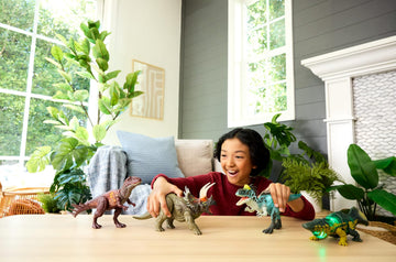 Mattel Jurassic World Wild Roar Triceratops Dinosaur Action Figure Toy, Roar Sounds & Attack & Lights, Scan Code for Digital Play