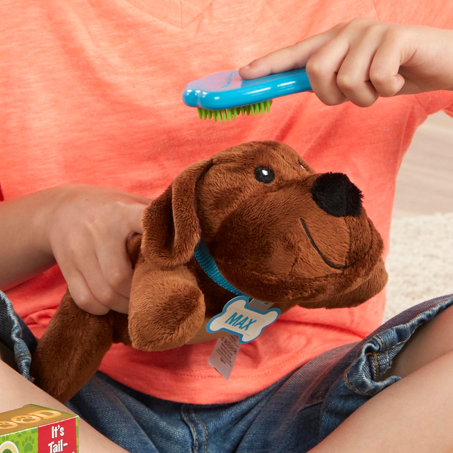 Melissa & Doug Feeding and Grooming Pet Care Play Set Pretend Play Vet Toy Veterinarian Kit for Kids