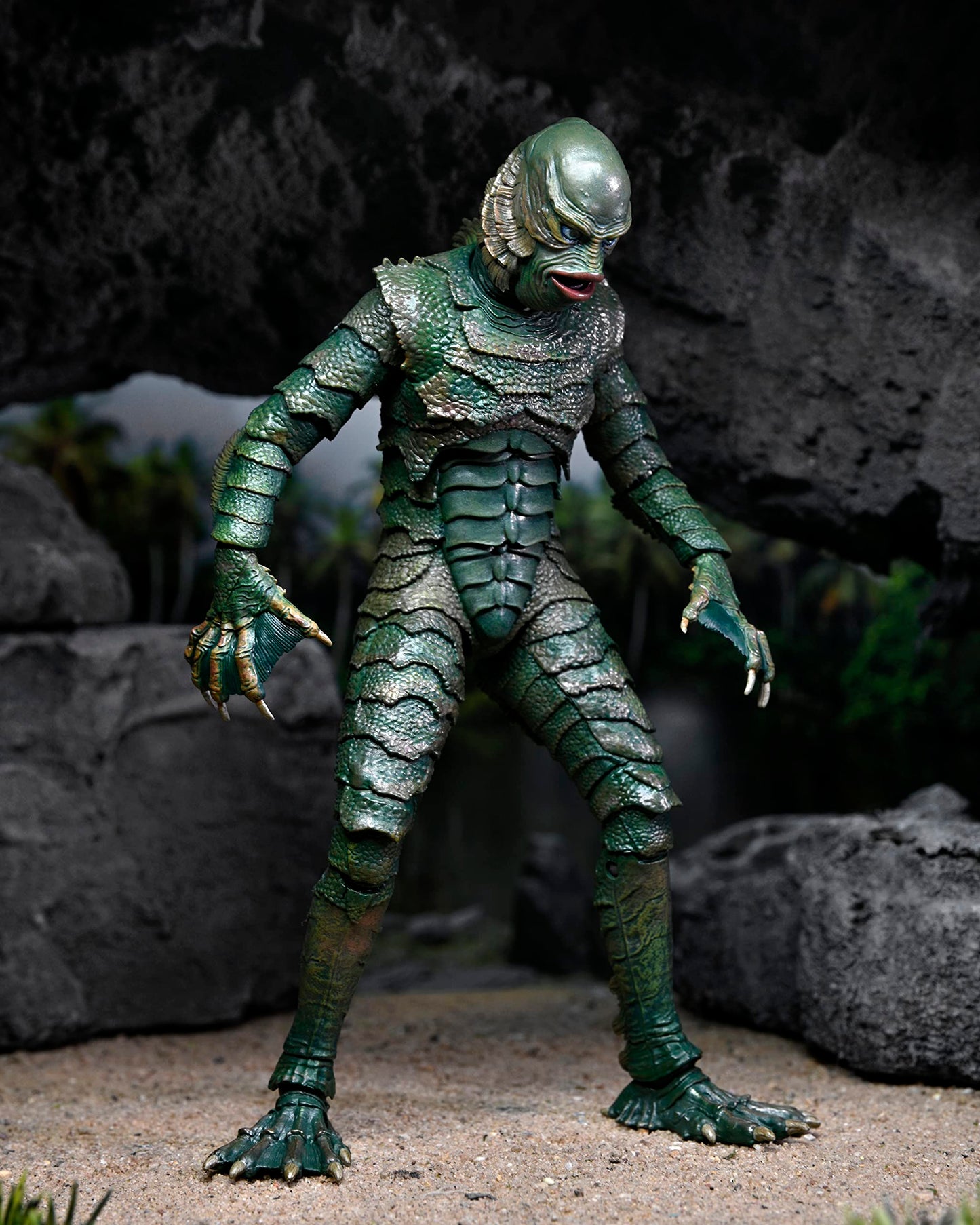 NECA - Universal Monsters - 7” Scale Action Figure - 7" Ultimate Creature from the Black Lagoon (Color)