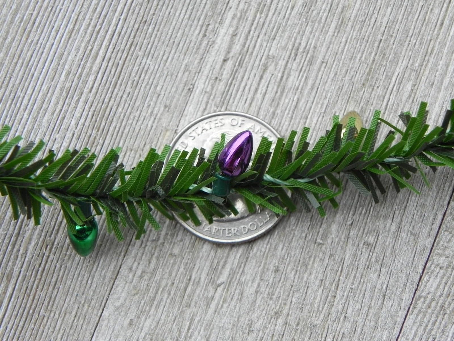 Miniature Christmas Garland, Christmas Lights, Miniature Christmas Tree Lights, Artificial Pine Wired Roping with Metallic Bulbs for Dollhouse, Fairy