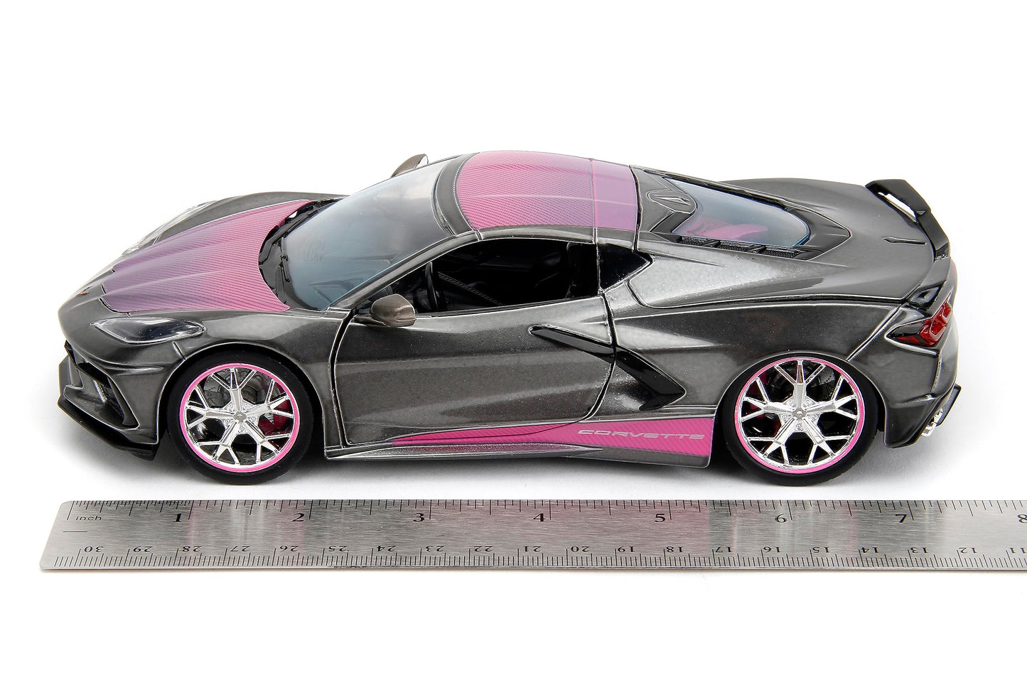 Jada Pink Slips 1:24 W2 2020 Chevy Corvette Stingray Die-Cast Car w/Base, Toys for Kids and Adults(Metallic Grey/Pink)