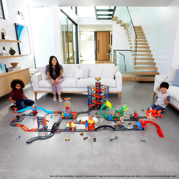 Hot Wheels Track Builder Unlimited Fuel Can Stunt Box Playset & Car