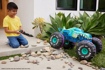 Hot Wheels RC Monster Trucks Mega-Wrex in 1:6th Scale, Extra Large Remote-Control Toy Truck, More Than 2ft Long