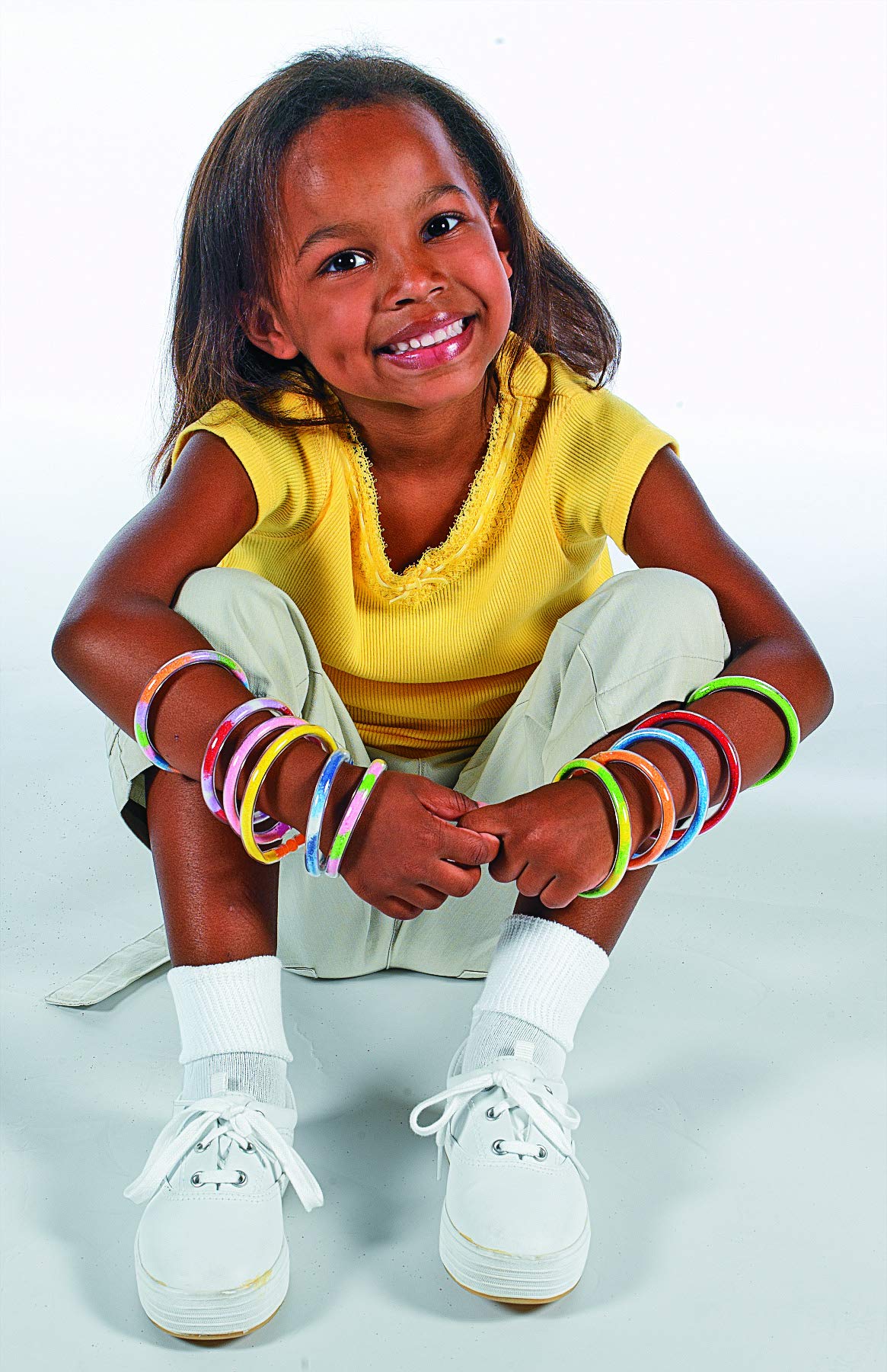 Fun Express Sand Art Bracelets for Kids - Bulk kit Makes 24, Includes Funnel - Sand Art Crafts and Party Favors - Sand Sold Seperately