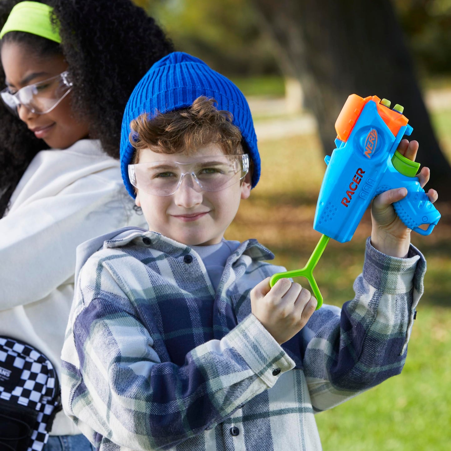 NERF Elite Junior Racer Easy Play Dart Blaster, 4 Nerf Elite Darts, Nerf Blaster Outdoor Toys, for Kids, Ages 6+