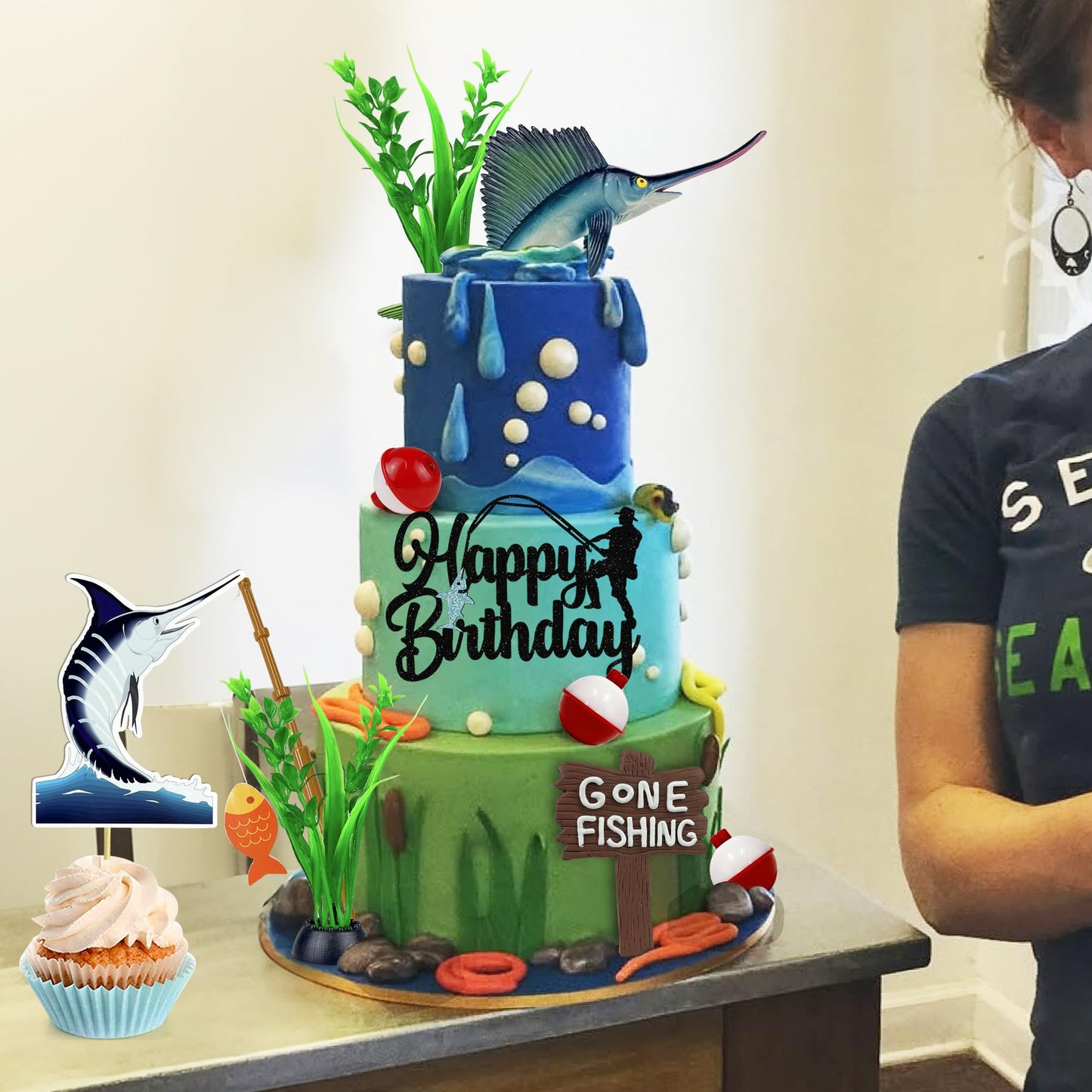 18 PCS Gone Fishing Cake Topper Decoration for Fisherman Themed Birthday Retirement Party Supplies