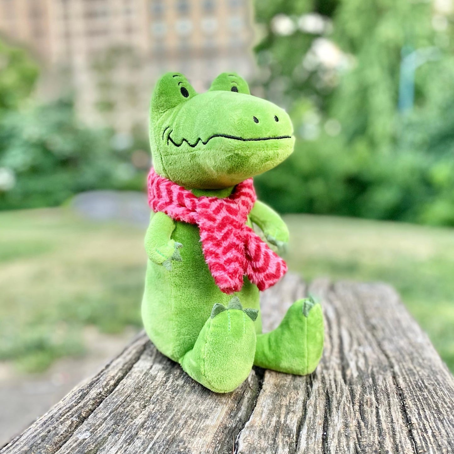 YOTTOY Lyle the Crocodile Plush - Lyle Lyle Crocodile Stuffed Animal Inspired by the Classic Children's Book by Bernard Waber, Soft 11 Inch Storybook