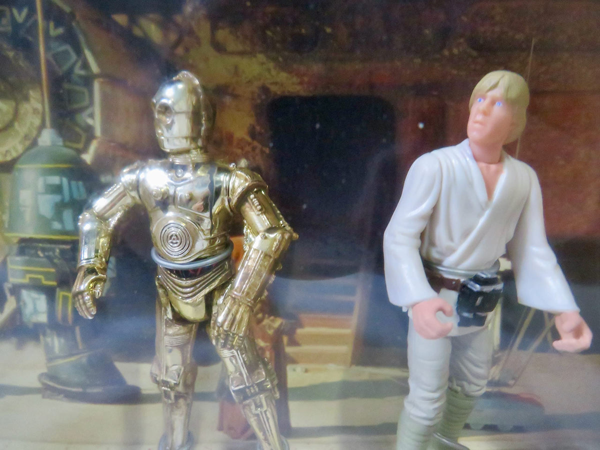 Star Wars The Power of The Force 3-Pack Movie Scene 4 Inch Tall Action Figure Set - Purchase of The Droids with Uncle Owen Lars, C-3PO, and Luke
