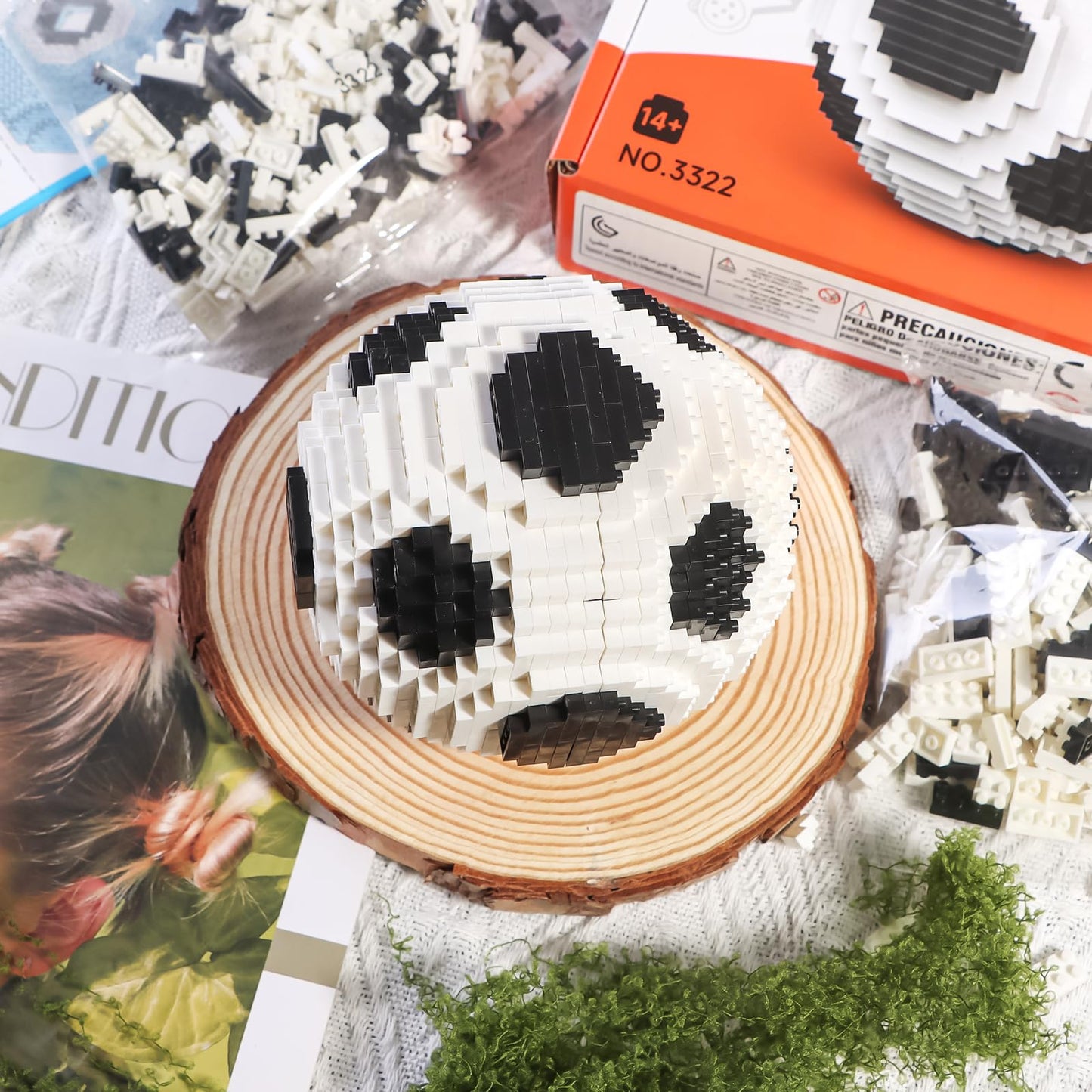 outtshop Soccer Building Blocks Set, STEM Educational Toy, Soccer 3D Puzzle Block Decorations, Soccer Gifts for Boys Office Home Decor ?800Pcs?