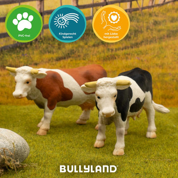 Bullyland Cow Fanny in Black/White Action Figure