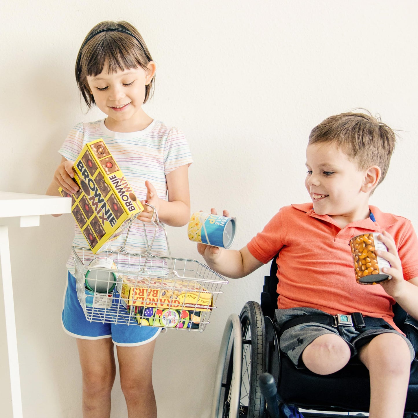 Melissa & Doug Grocery Basket - Pretend Play Toy with Heavy Gauge Steel Construction