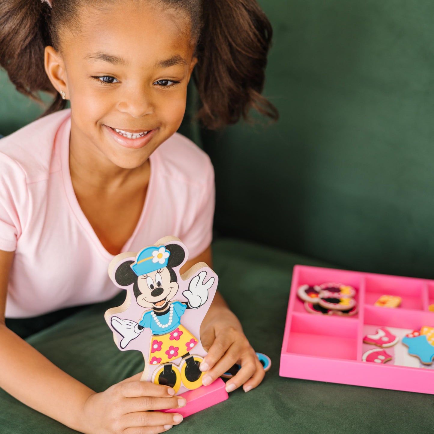 Melissa & Doug Disney Minnie Mouse Magnetic Dress-Up Wooden Doll Pretend Play Set (35+ pcs)