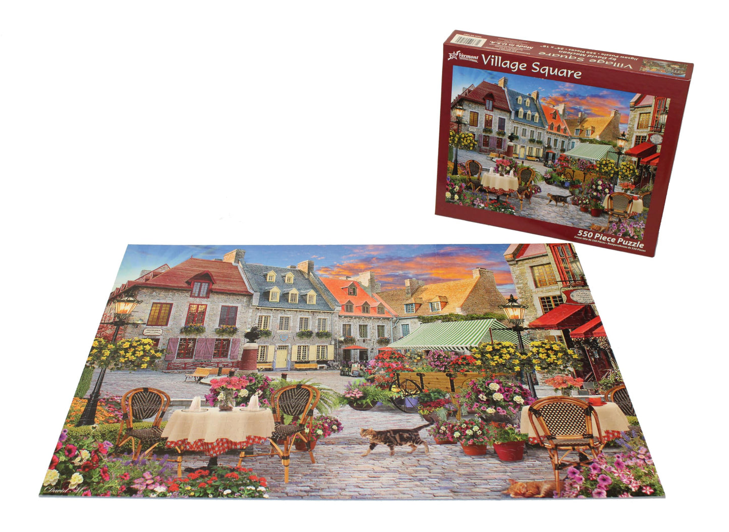 Vermont Christmas Company Village Square Jigsaw Puzzle 550 Piece