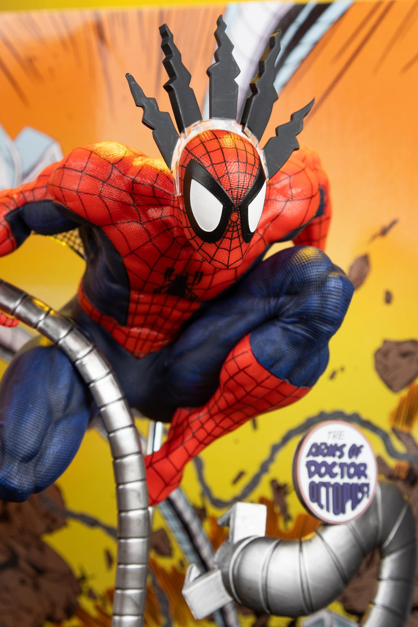 McFarlane Toys- Marvel Spider-Man 1:6th Scale Collectible with Scene & Comic (Marvel Tales #223)