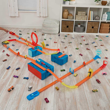 Hot Wheels Toy Car Track Set, Track Builder Playset Lightning Boost Pack & 1:64 Scale Vehicle, 12 Component Parts in Modular Storage Container